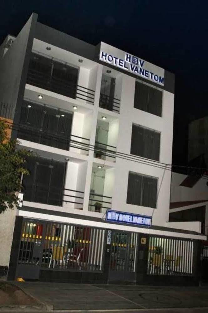 Hotel Vanetom Чиклайо Екстериор снимка